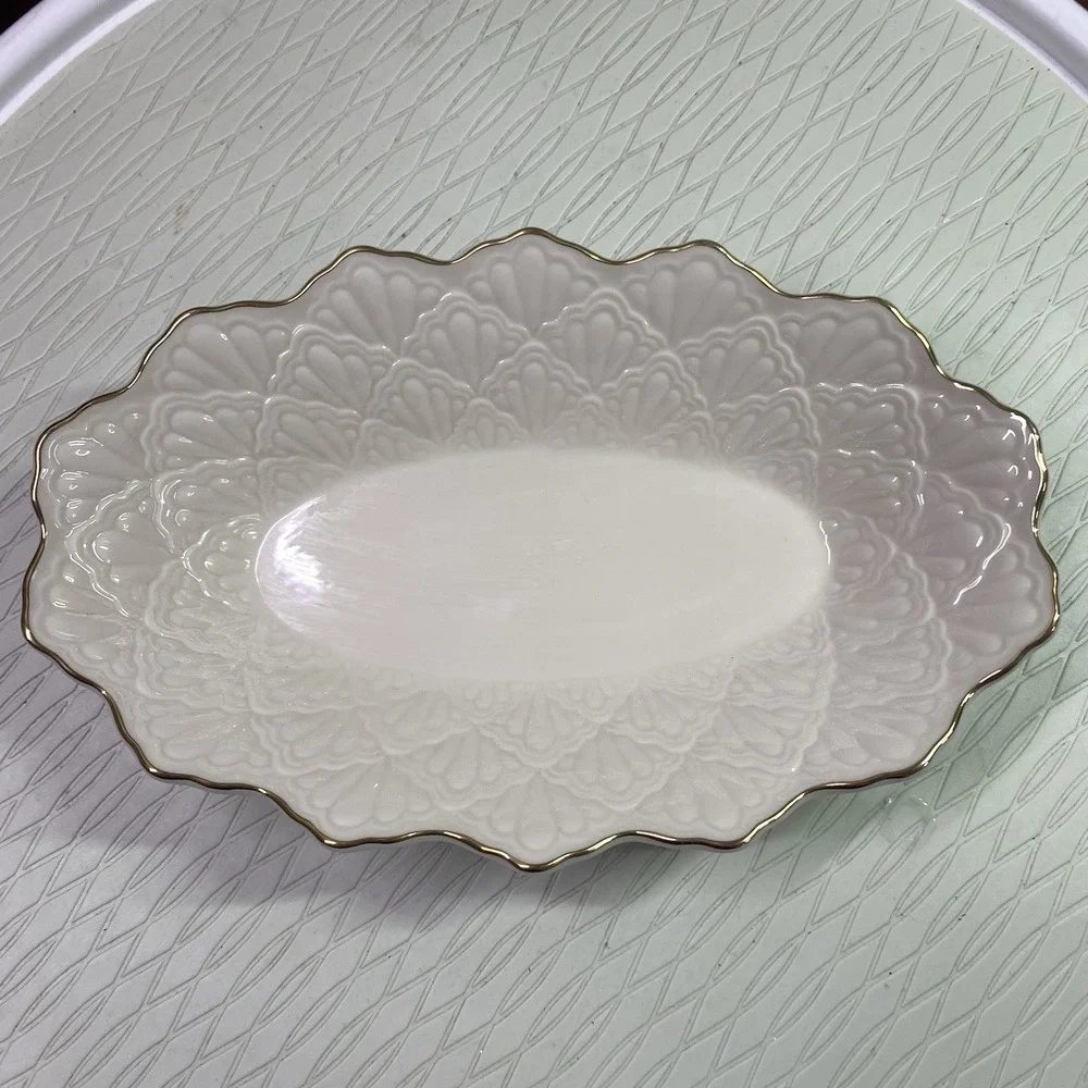 LENOX Jacquard SW Dish pattern dish gold rim sawtooth edge 9.5x6x2'' centerpiece